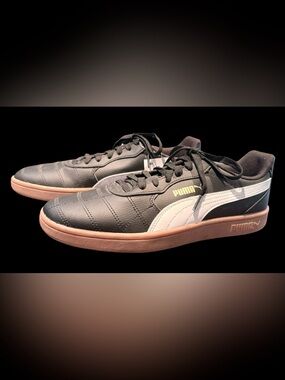 PUMA Men's Low Top Lace-Up Sneakers Black/White Gum Rubber Sole 370167-05